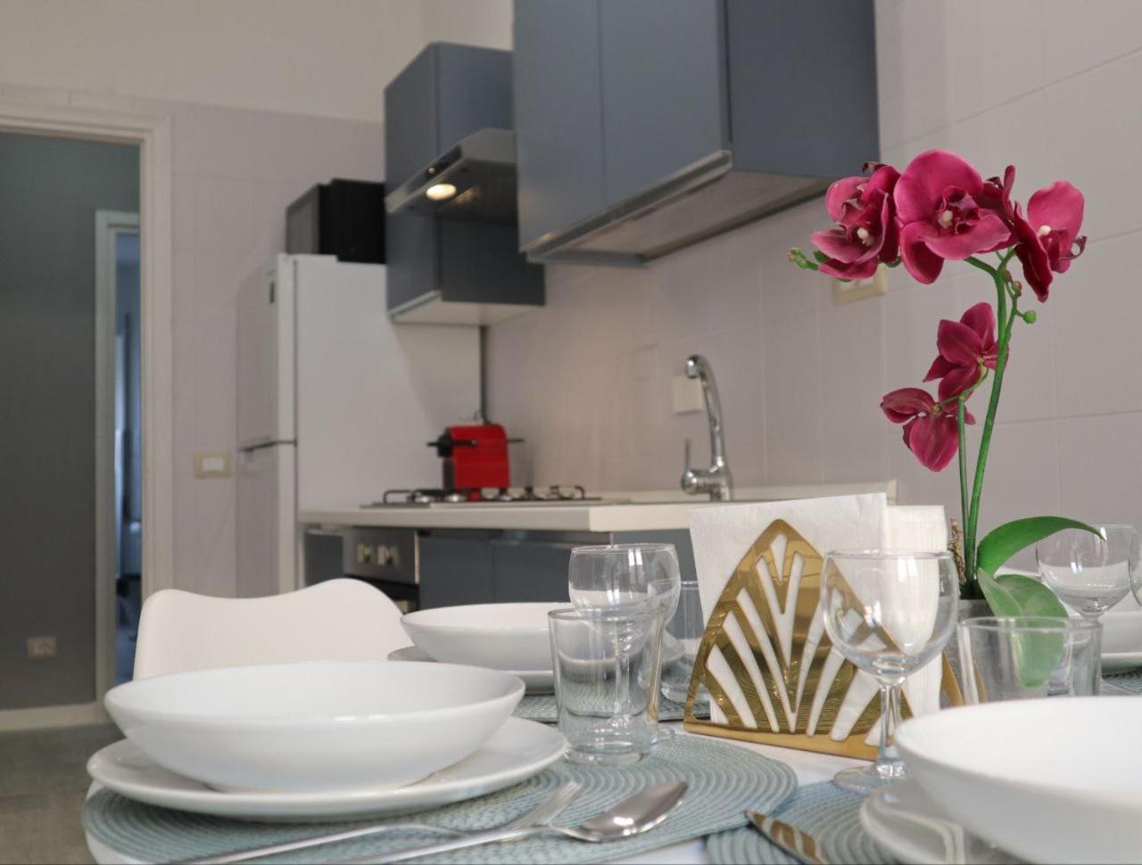 Sara's - Modern Near Metro, Perfect For Families And Groups In *