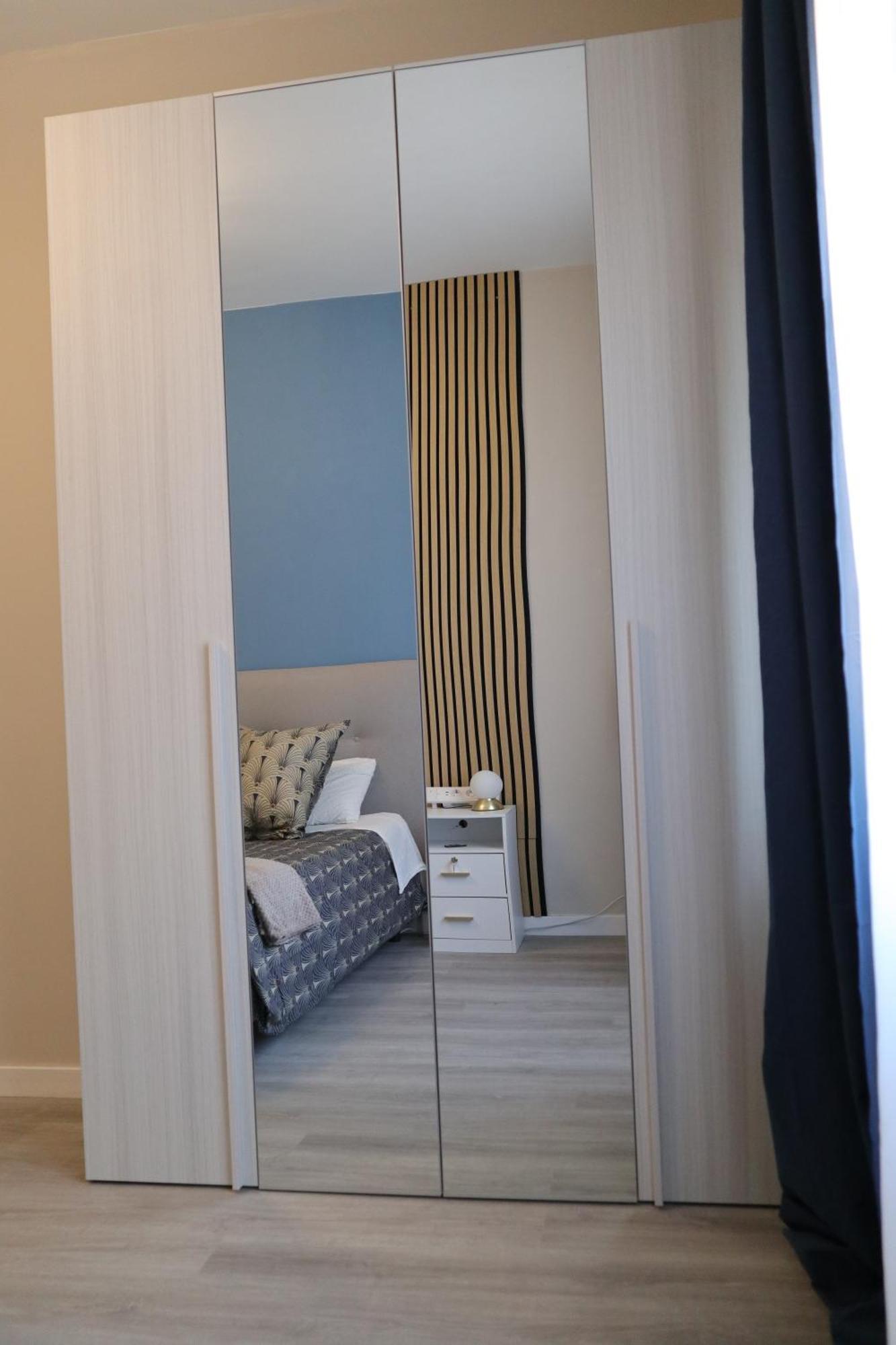 Sara's - Modern Near Metro, Perfect For Families And Groups In Apartment Rom