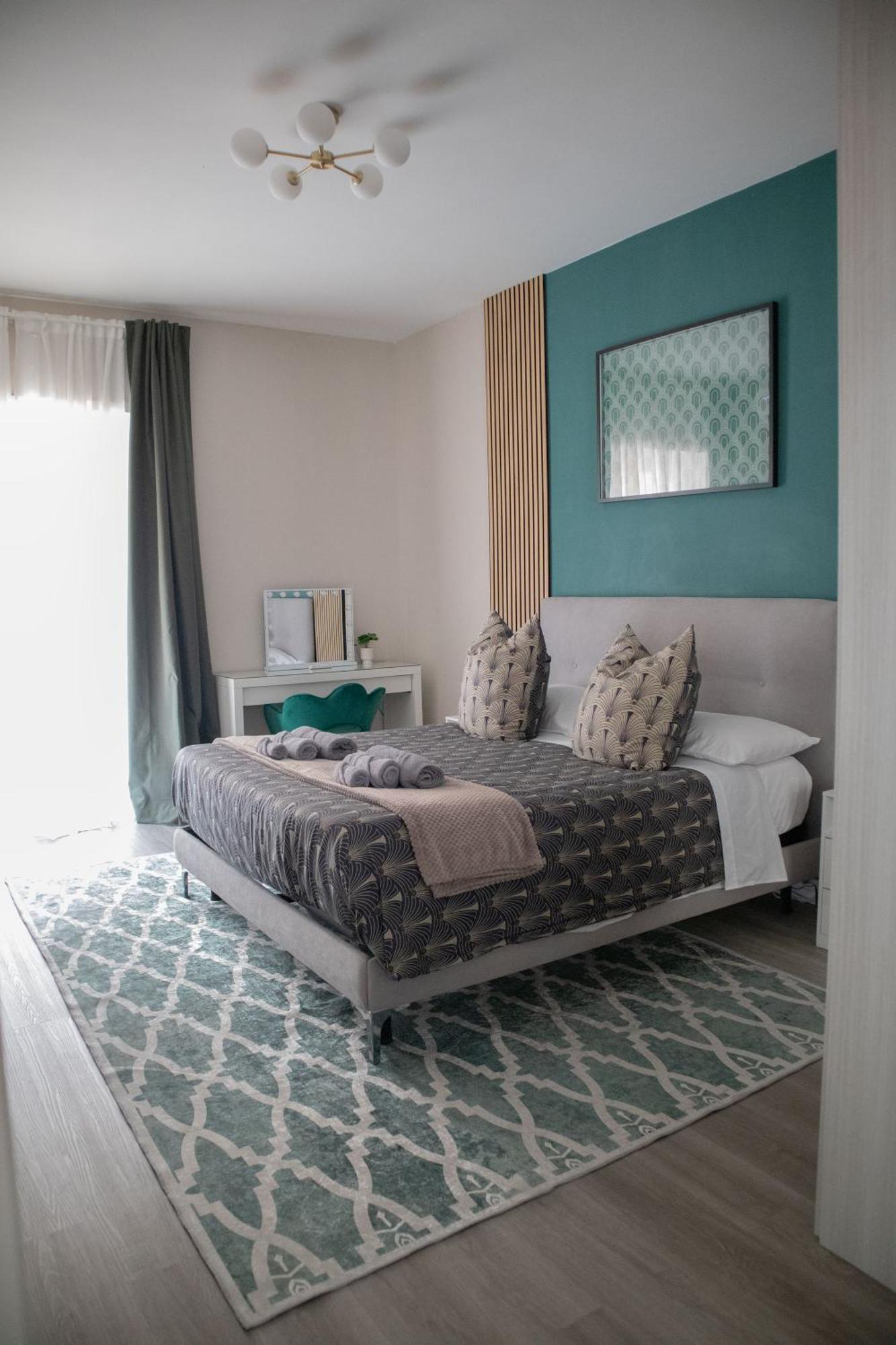 Sara's - Modern Near Metro, Perfect For Families And Groups In * Rom